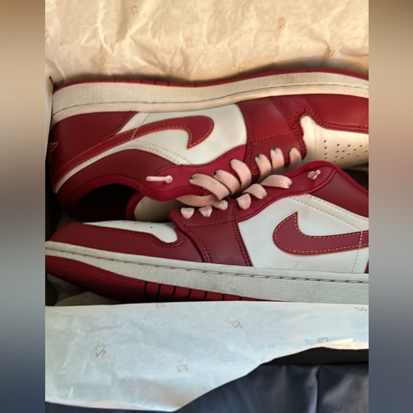 Jordan 1 low Cardinal red - Picture 3 of 9